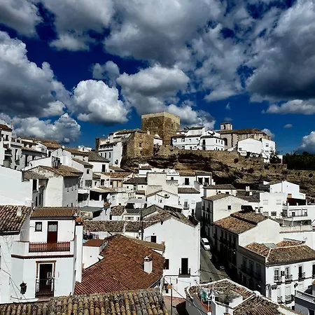 Casa De Lanzas * Setenil De Las Bodegas